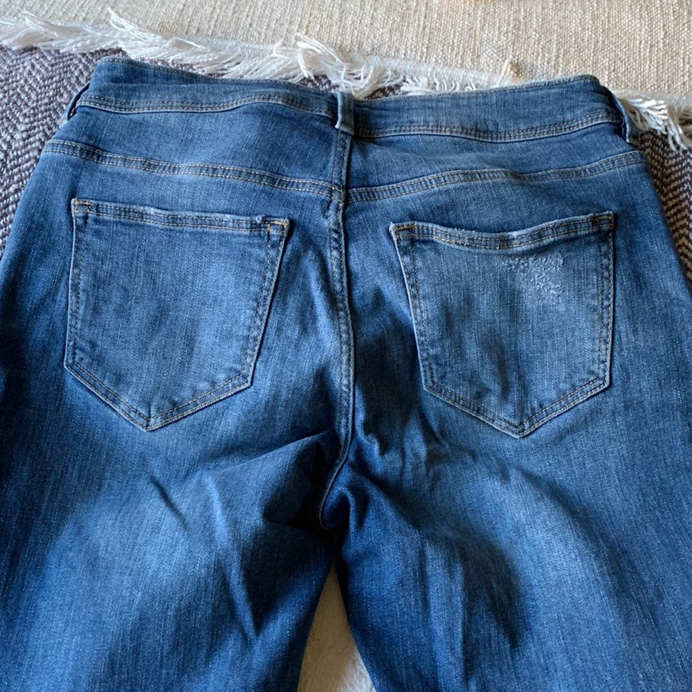Distressed Jeans - - Picture 5 of 5